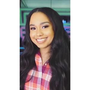 Meet your Posher, Genevieve